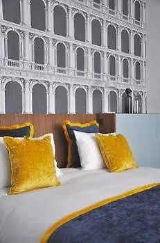 Apartment Smartflats - Raphael Suites Antwerp