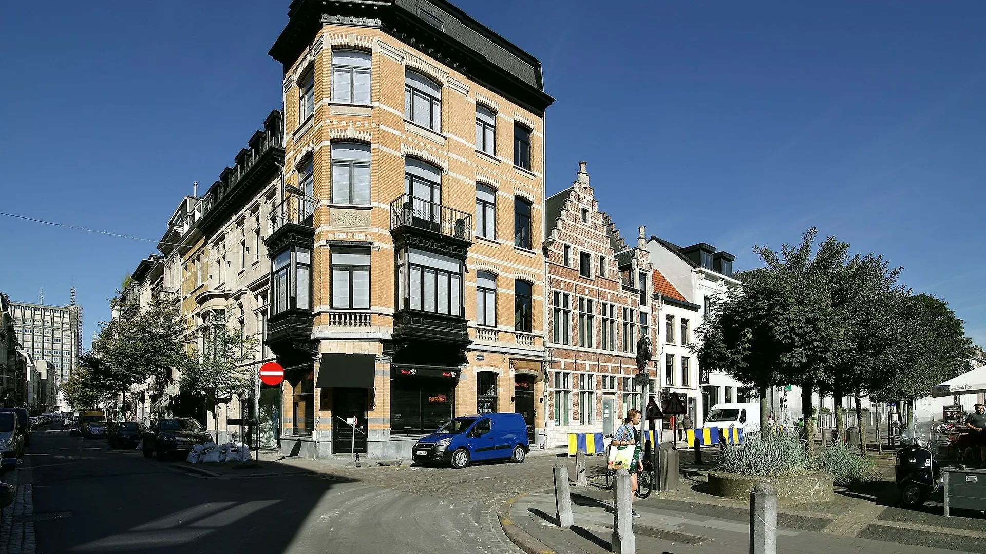 Smartflats - Raphael Suites Antwerp Apartment